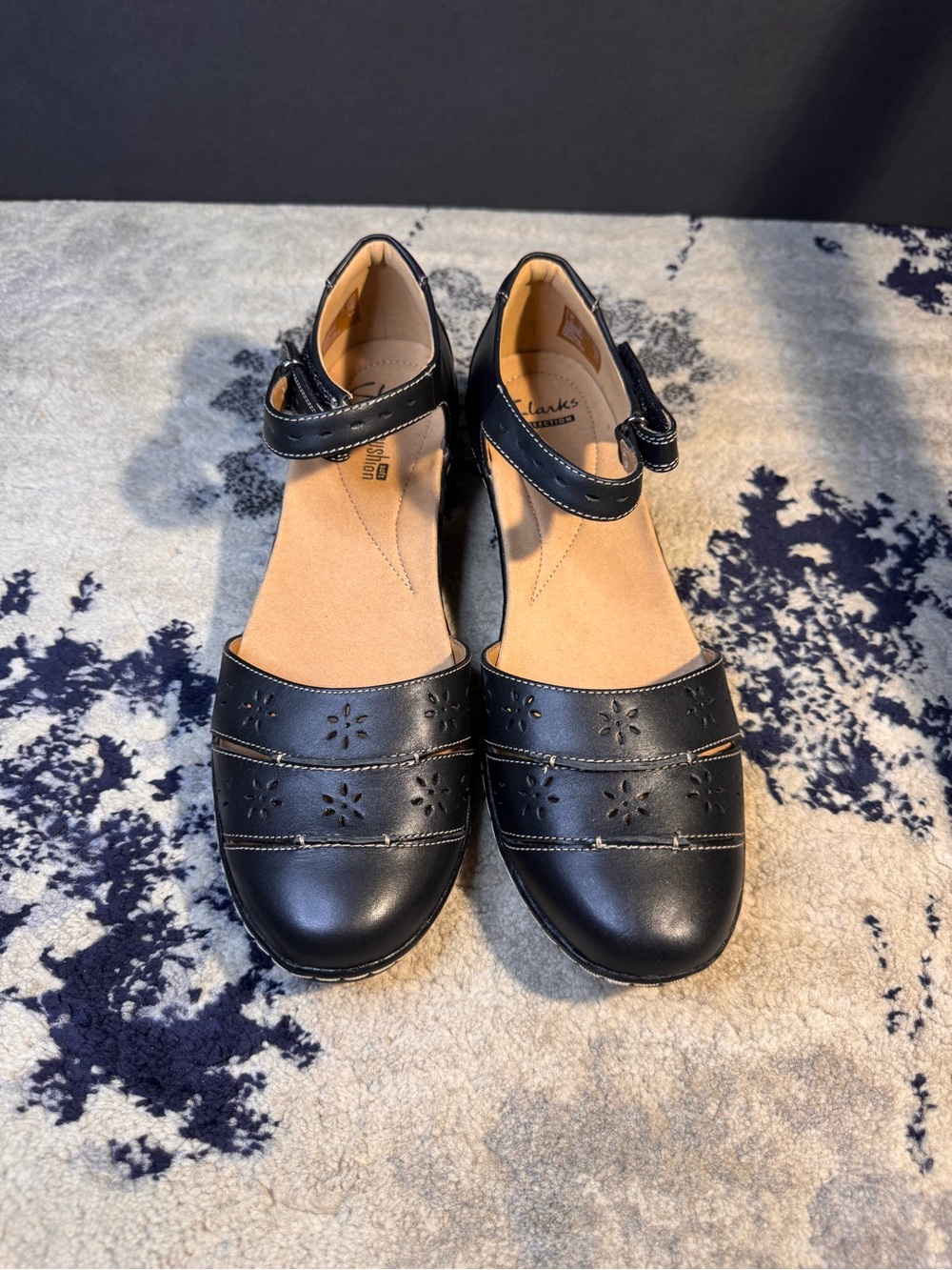Clarks Black Leather Ankle-Strap Floral Cutout Flats 9 NARROW